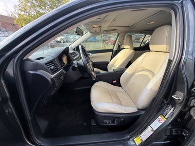2011 Lexus CT 200h Premium