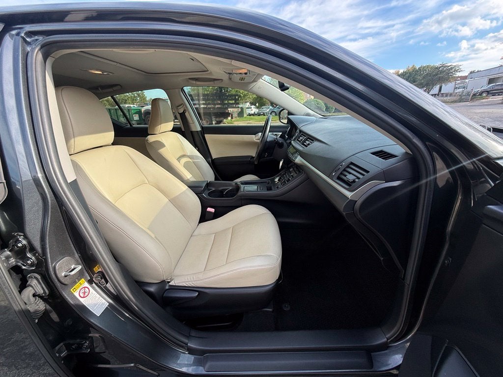 2011 Lexus CT 200h Premium