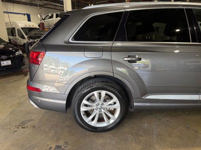 2019 Audi Q7 55 Premium Plus quattro