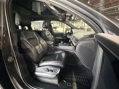 2019 Audi Q7 55 Premium Plus quattro
