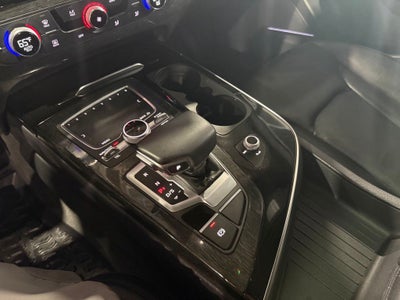 2019 Audi Q7 55 Premium Plus quattro