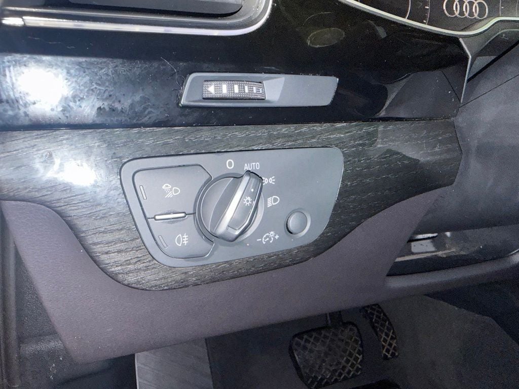 2019 Audi Q7 55 Premium Plus quattro
