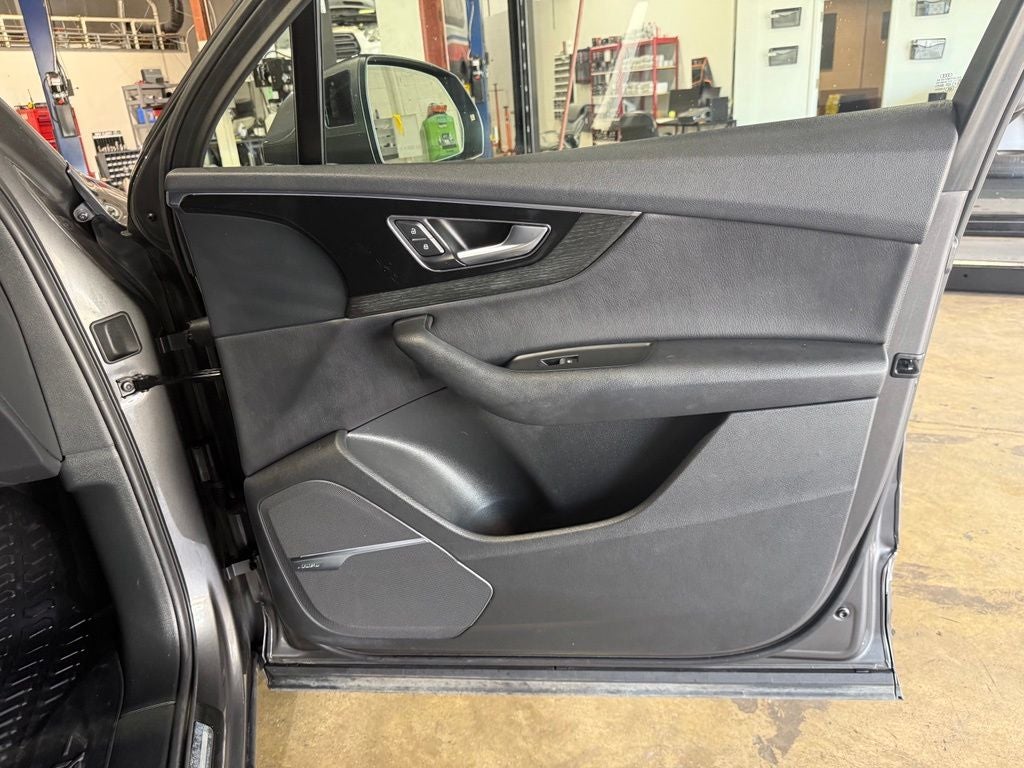 2019 Audi Q7 55 Premium Plus quattro