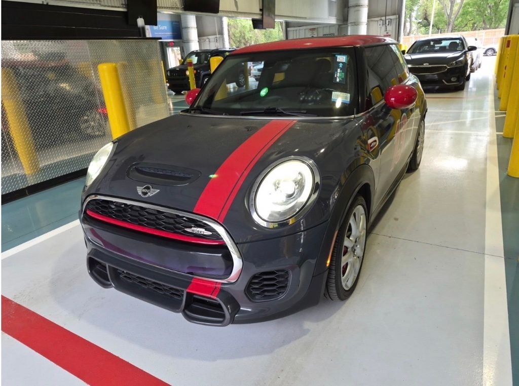 2017 MINI John Cooper Works Base