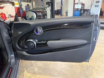 2017 MINI John Cooper Works Base