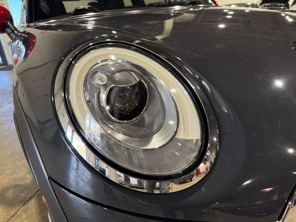 2017 MINI John Cooper Works Base