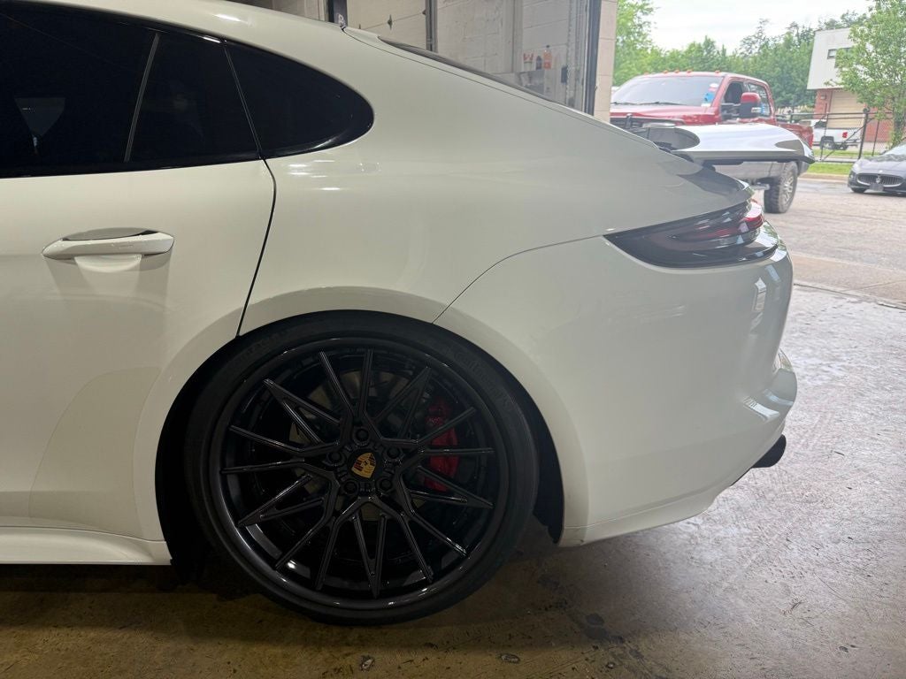 2019 Porsche Panamera GTS