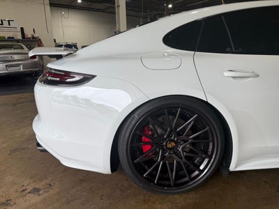 2019 Porsche Panamera GTS
