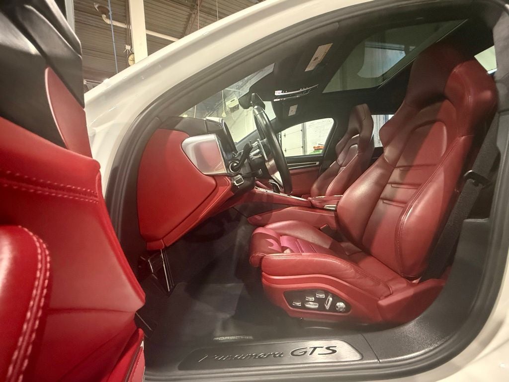 2019 Porsche Panamera GTS