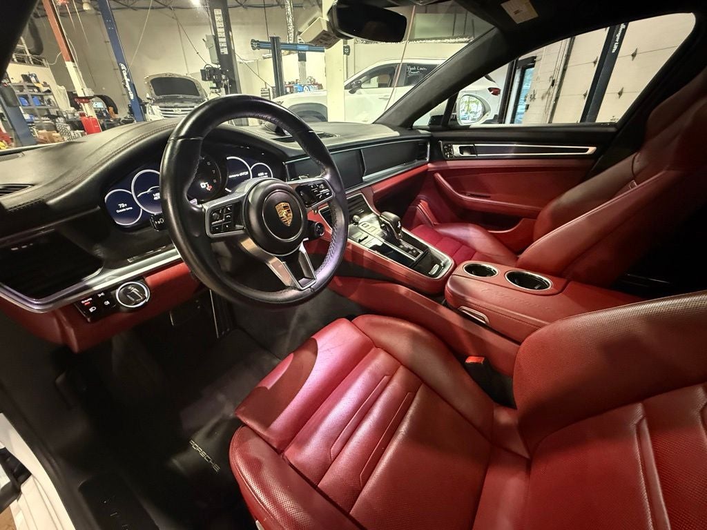 2019 Porsche Panamera GTS