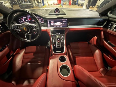2019 Porsche Panamera GTS