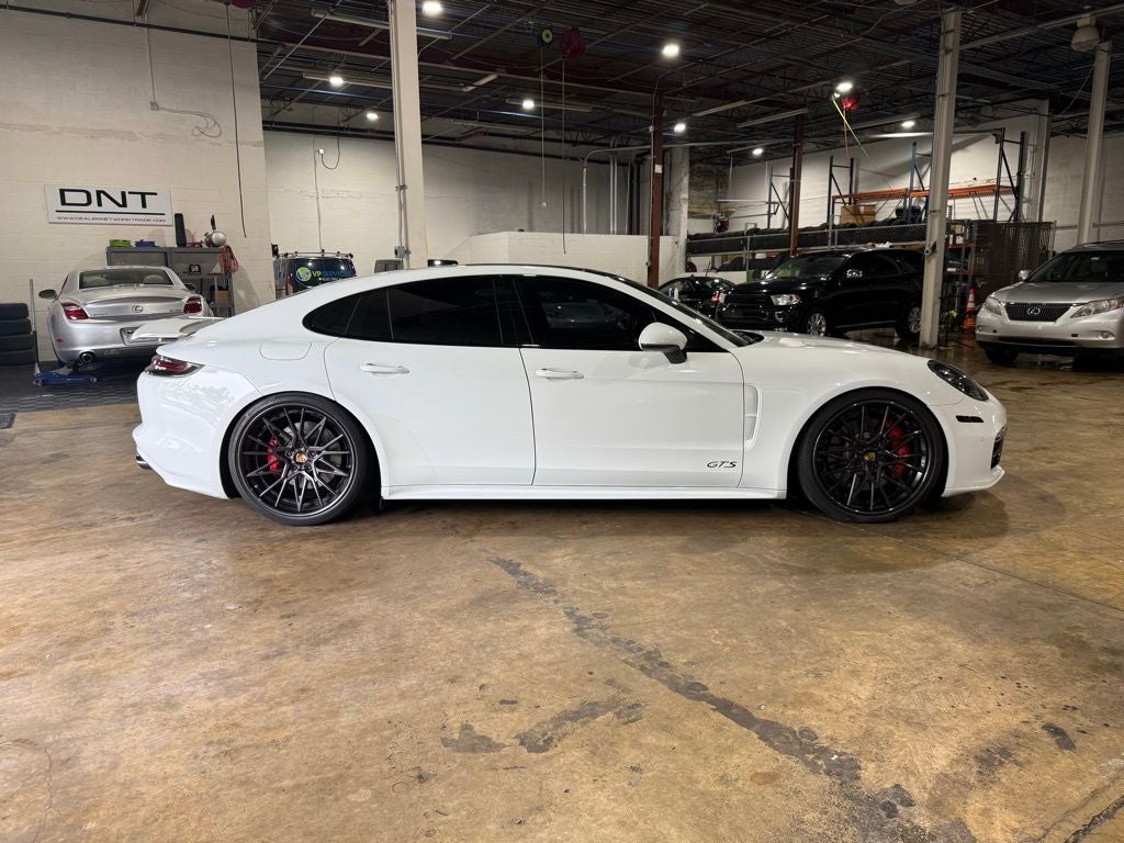 2019 Porsche Panamera GTS
