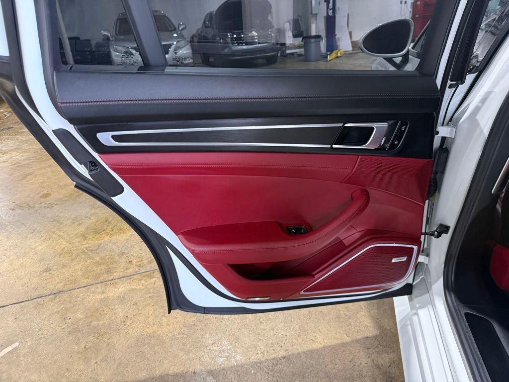 2019 Porsche Panamera GTS