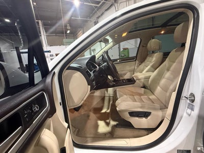2014 Volkswagen Touareg V6 TDI Lux
