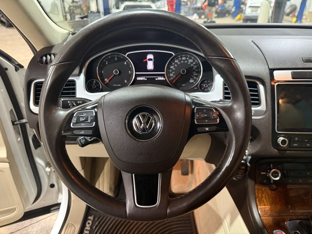 2014 Volkswagen Touareg V6 TDI Lux