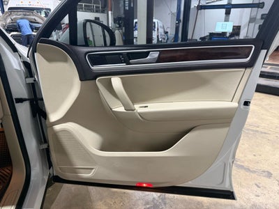 2014 Volkswagen Touareg V6 TDI Lux