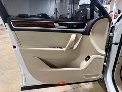 2014 Volkswagen Touareg V6 TDI Lux