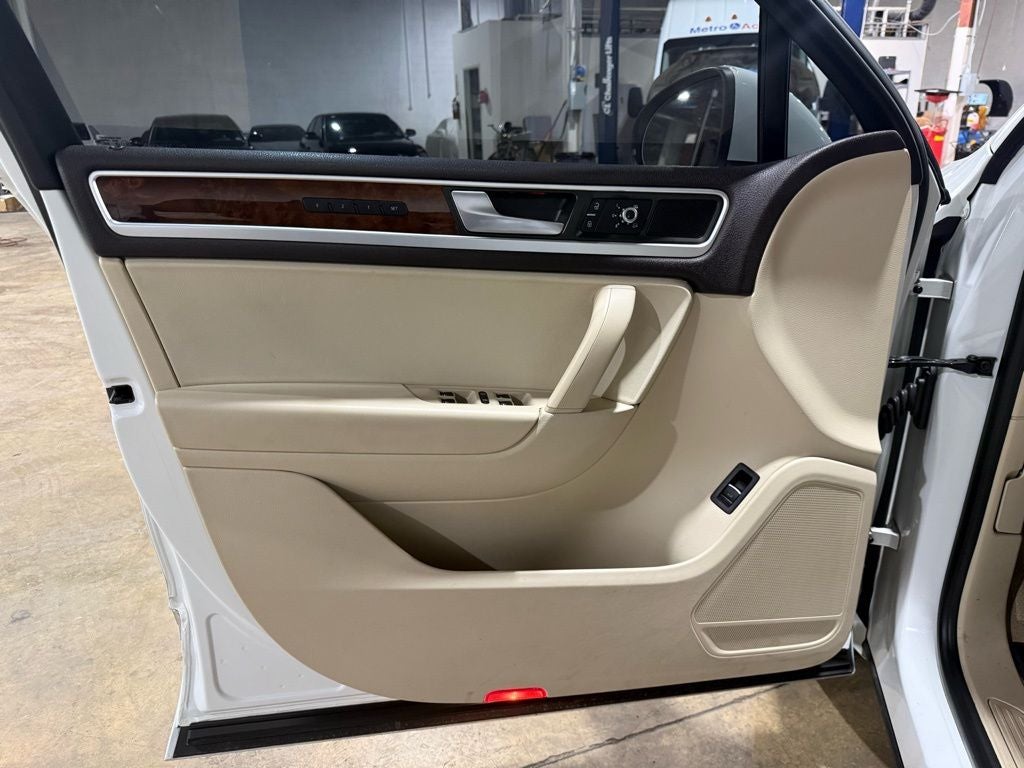 2014 Volkswagen Touareg V6 TDI Lux