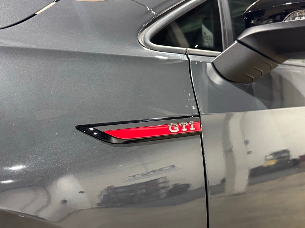 2024 Volkswagen Golf GTI SE