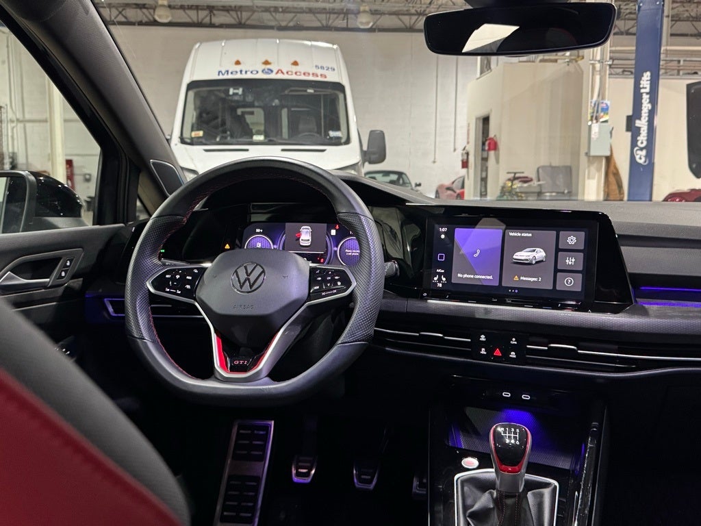 2024 Volkswagen Golf GTI SE