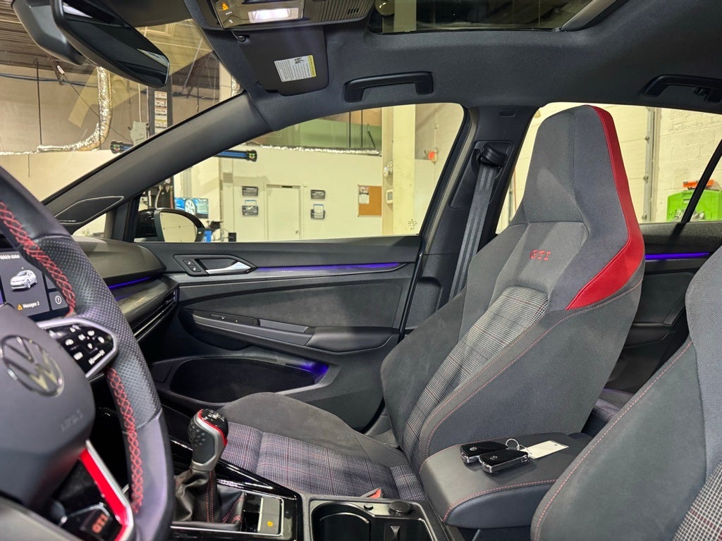 2024 Volkswagen Golf GTI SE