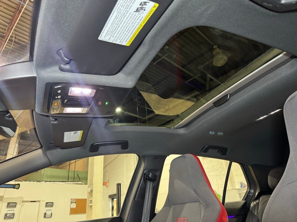 2024 Volkswagen Golf GTI SE